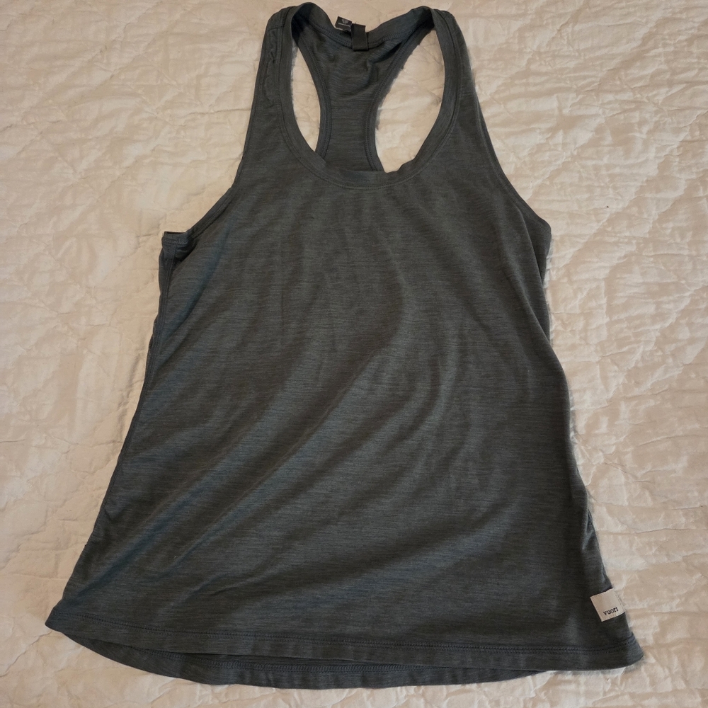 Vuori Racerback Tank Top - Size Medium